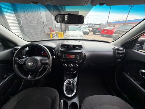 Used 2016 Kia Soul FWD image 14