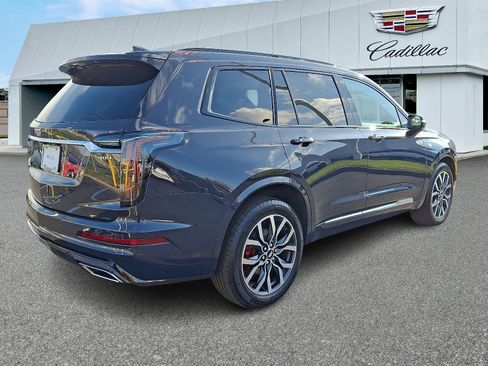 Certified 2025 Cadillac XT6 Sport w/ Technology Package image 5