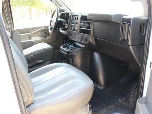 Used 2016 Chevrolet Express 3500 LT w/ LT Preferred Equipment Group RWD image 22