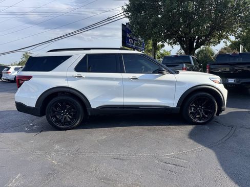 Used 2020 Ford Explorer ST w/ Premium Technology Package AWD/4WD image 9