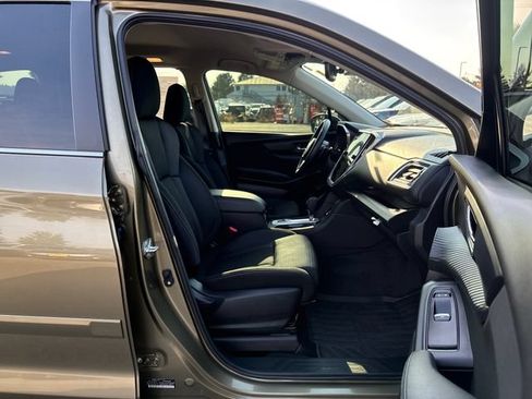 Used 2024 Subaru Ascent Premium w/ Convenience Package AWD/4WD image 9