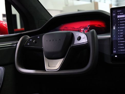 Used 2023 Tesla Model X Plaid image 39