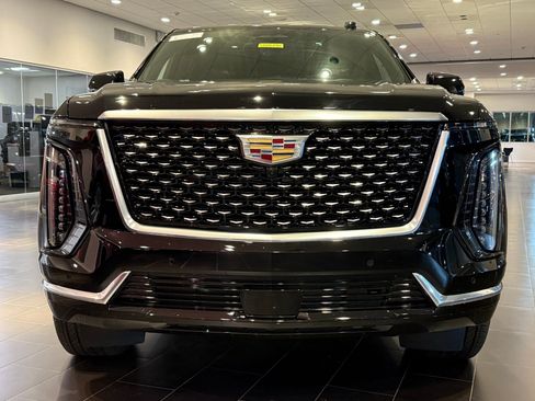 New 2025 Cadillac Escalade ESV Premium Luxury w/ Touring Package image 4