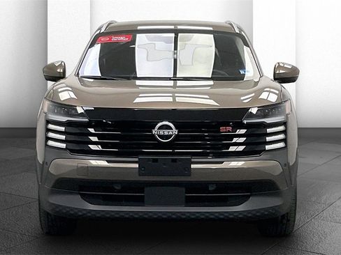 Certified 2025 Nissan Kicks SR image 2