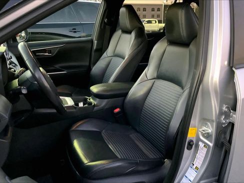 Used 2019 Toyota RAV4 XSE image 7