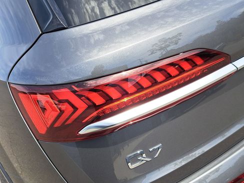 Used 2023 Audi Q7 2.0T Premium Plus w/ Premium Plus Package image 38