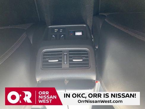 Used 2021 Nissan Rogue Platinum image 17