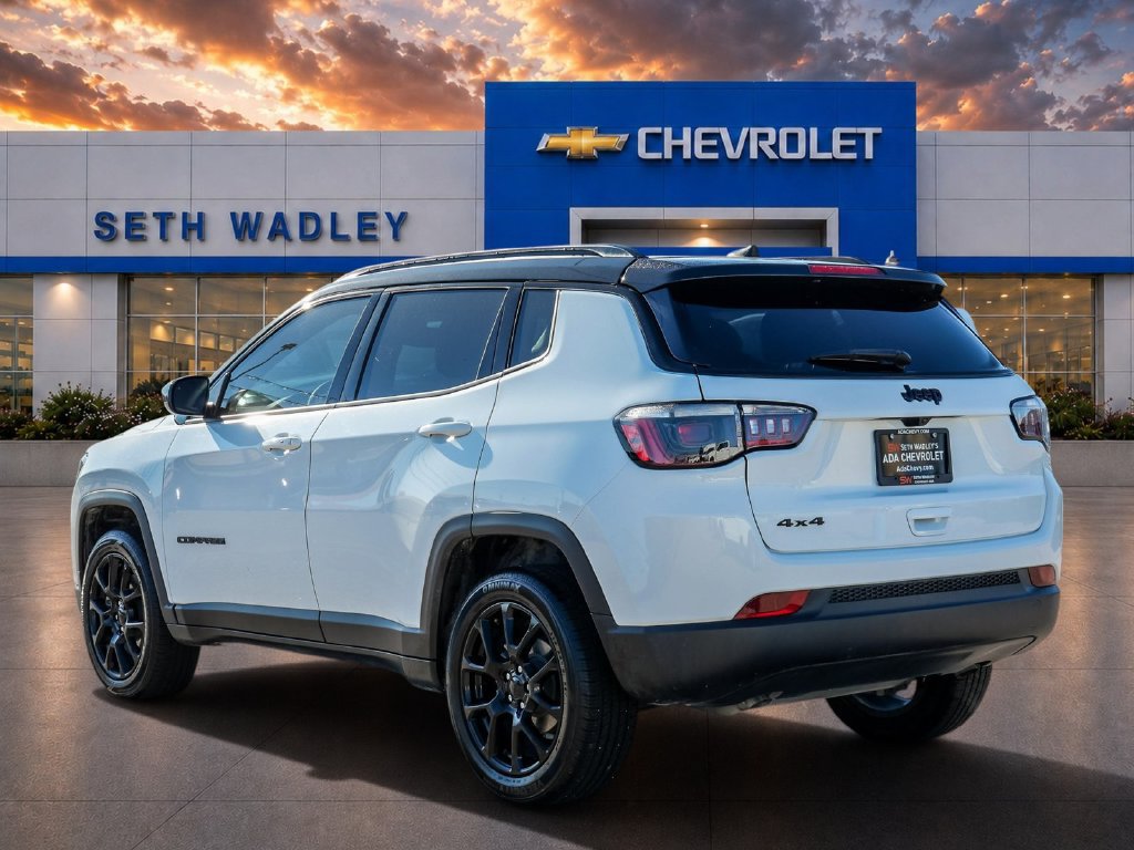 Used 2024 Jeep Compass Latitude w/ Convenience Group AWD/4WD image 5