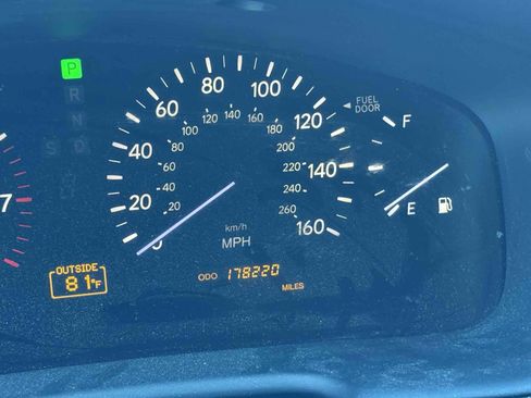 Used 2005 Lexus LS 430 RWD image 40