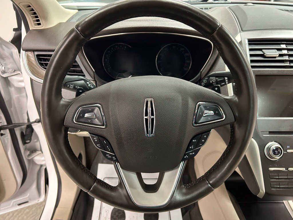 Used 2018 Lincoln MKC Reserve FWD image 10