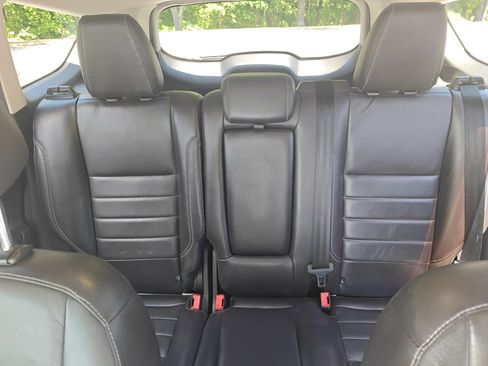 Used 2016 Ford Escape SE w/ SE Leather Comfort Package AWD/4WD image 16