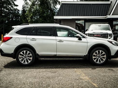 Used 2018 Subaru Outback 3.6R Touring w/ Protection Package #1 AWD/4WD image 14
