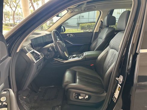 Used 2025 BMW X7 xDrive40i image 5