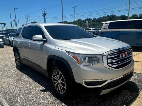 Used 2019 GMC Acadia SLE FWD image 3