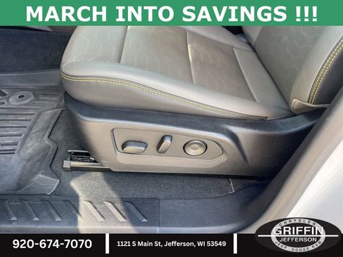 Used 2023 Chevrolet Colorado ZR2 w/ ZR2 Convenience Package III image 18