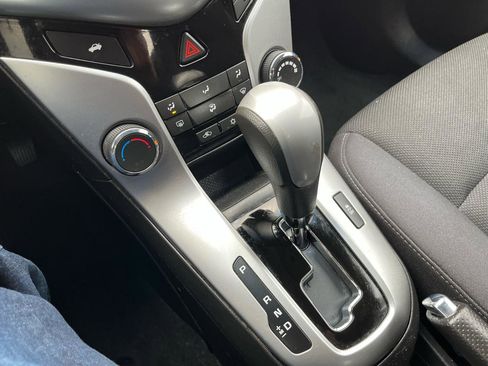 Used 2016 Chevrolet Cruze LT image 16