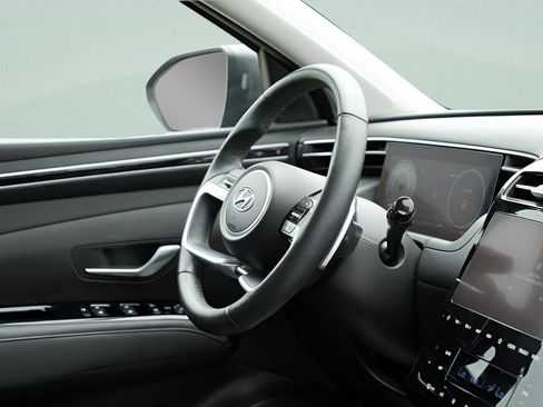 Certified 2024 Hyundai Tucson Limited AWD/4WD image 13