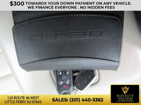 Used 2015 GMC Yukon XL Denali w/ Premium Package image 31
