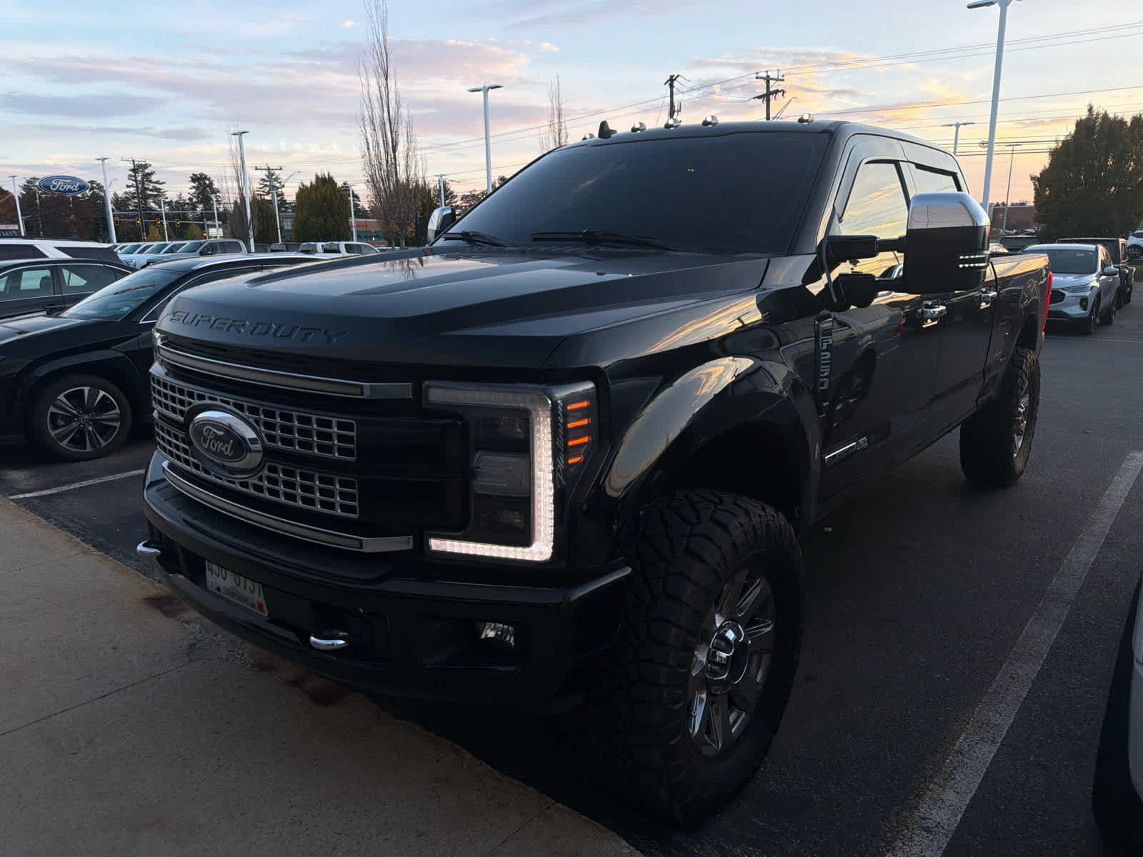 Used 2019 Ford F250 Platinum w/ Platinum Ultimate Package AWD/4WD image 1