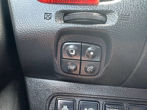 Used 2015 Nissan Leaf S w/ Charge Package FWD image 22