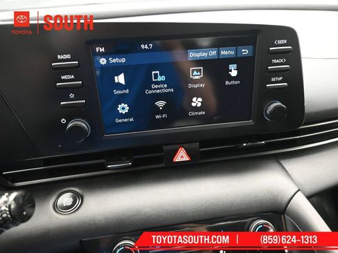 Used 2025 Hyundai Elantra Sport FWD image 16