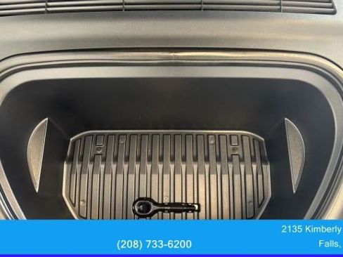 Used 2023 Tesla Model Y Long Range AWD/4WD image 45