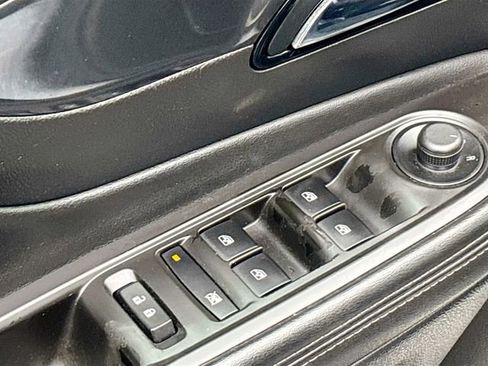 Used 2020 Buick Encore Preferred image 17