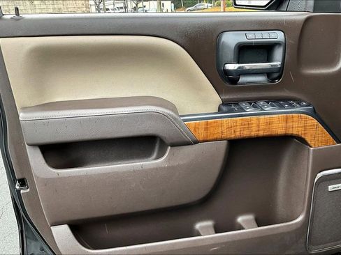 Used 2018 GMC Sierra 1500 SLT image 25