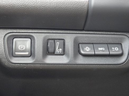 Used 2021 GMC Acadia Denali w/ Denali Technology Package image 25