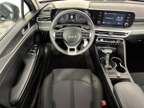 Used 2022 Kia K5 LX image 15