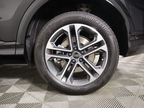 Used 2025 Audi Q5 Premium w/ Convenience Package image 33