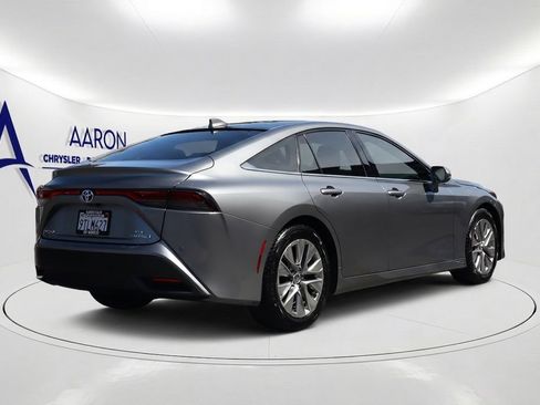 Used 2022 Toyota Mirai w/ Advanced Technology Package RWD image 4