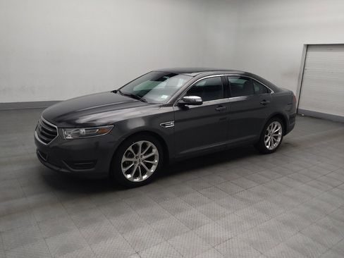 Used 2018 Ford Taurus Limited image 2