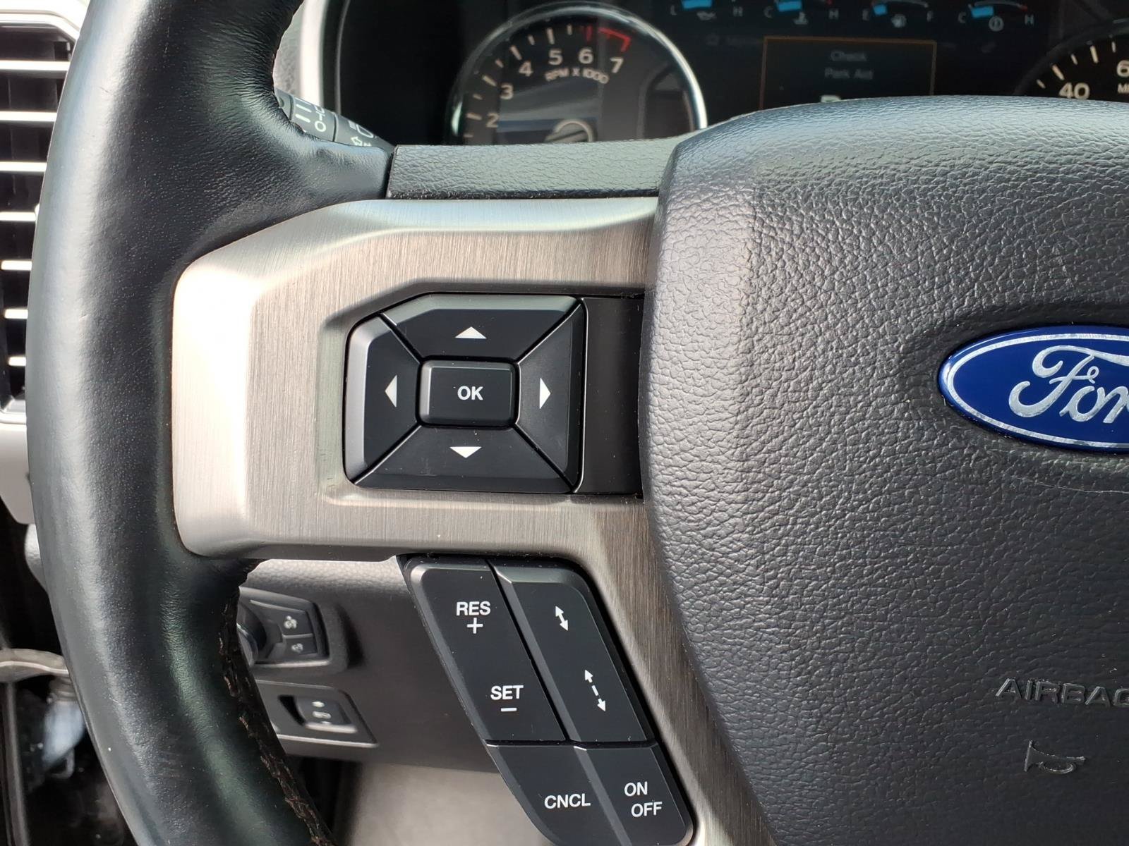 Used 2018 Ford F150 Platinum w/ Equipment Group 701A Luxury AWD/4WD image 31