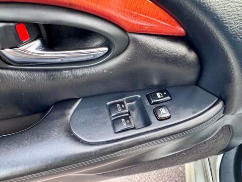 Used 2002 Lexus SC 430 Convertible image 19