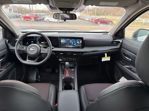 New 2026 Nissan Kicks SR image 19