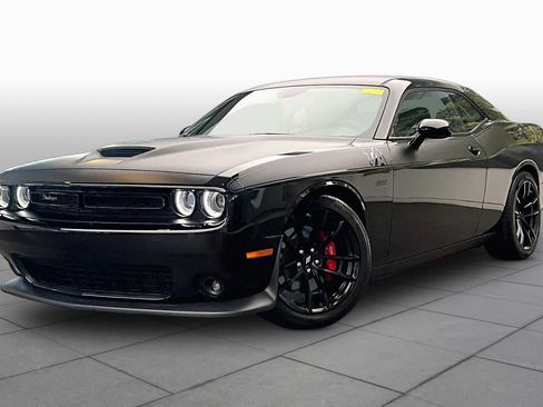 Used 2021 Dodge Challenger R/T Scat Pack w/ T/A Package RWD image 3