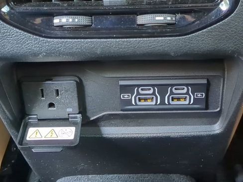 Used 2023 Jeep Grand Cherokee L Summit AWD/4WD image 18