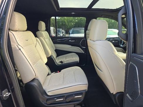 Used 2023 Cadillac Escalade ESV Sport w/ Touring Package AWD/4WD image 11