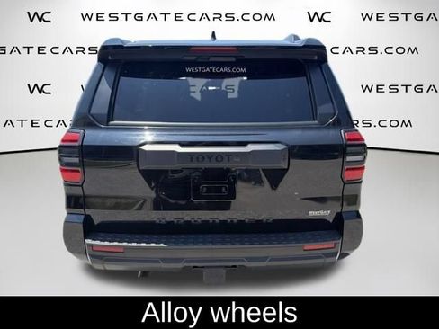 Used 2025 Toyota 4Runner SR5 AWD/4WD image 8