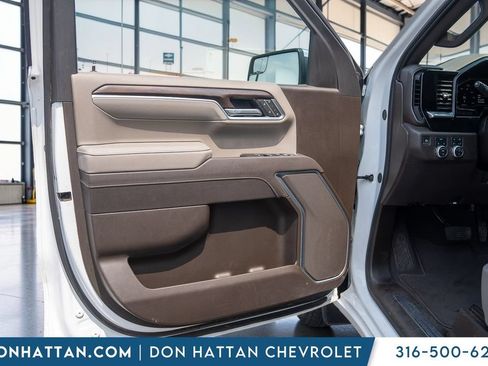 Used 2025 GMC Sierra 1500 SLT AWD/4WD image 14