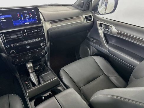 Certified 2022 Lexus GX 460 Premium w/ Premium Plus Package AWD/4WD image 24