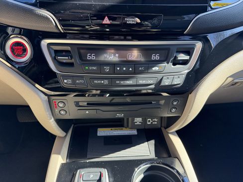 Used 2022 Honda Pilot Elite image 45