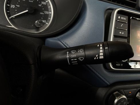 Used 2025 Nissan Versa SV FWD image 32