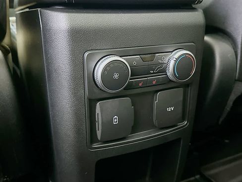 Used 2020 Ford Explorer XLT w/ Equipment Group 202A image 13