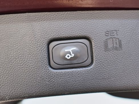 Used 2024 Ford Edge Titanium image 30