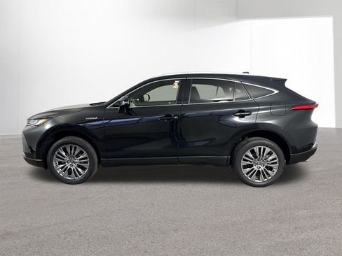 Used 2021 Toyota Venza LE image 29