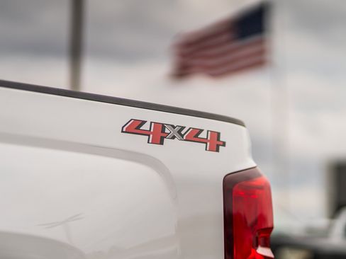 Used 2018 Chevrolet Silverado 1500 LTZ w/ Sport Package image 19