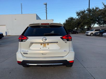 Used 2017 Nissan Rogue SL w/ SL Premium Package