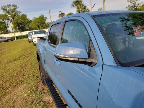 Used 2019 Toyota Tacoma TRD Off-Road w/ Technology Package image 10